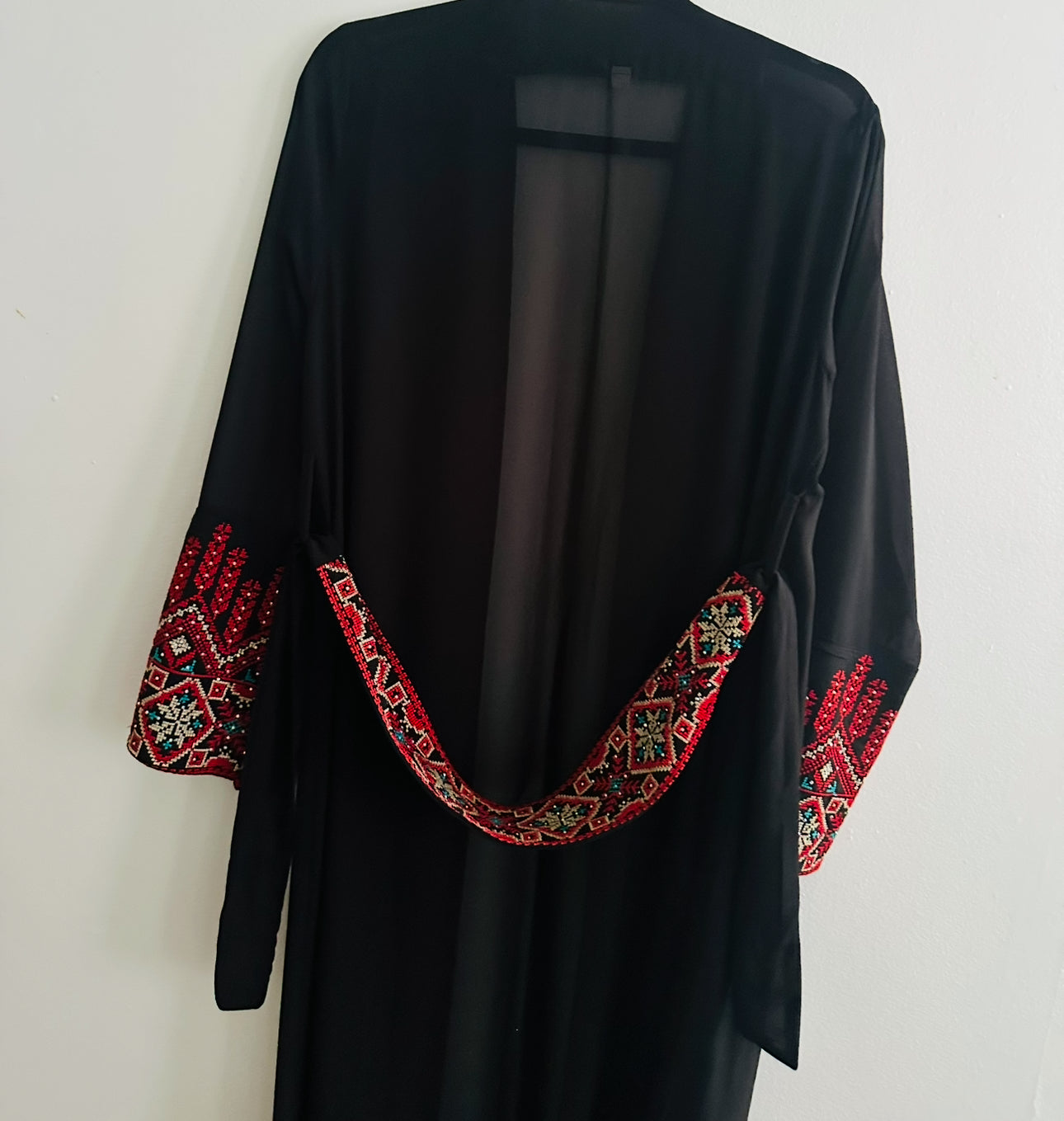 Abaya felistine